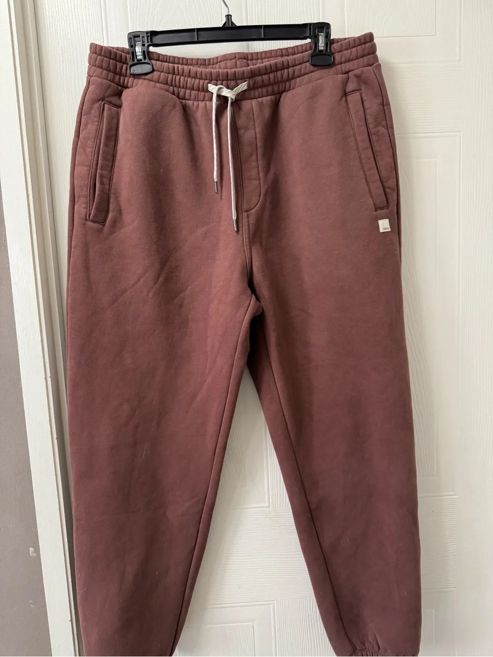 Vuori Men's Joggers in Dusty Mauve with Contrast Drawstring